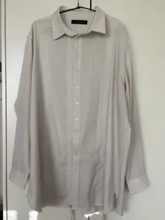 not conventional シャーリングシャツ　ホワイトのサムネイル