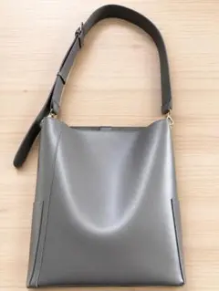 RANDEBOO ショルダーバッグ グレーのサムネイル