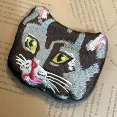 【ナタリーレテ 】 猫　刺繍 コインケース　小銭入れ