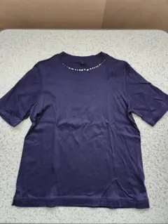 ネイビー 半袖Tシャツ ビジュー装飾のサムネイル