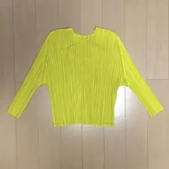 プリーツプリーズ イッセイミヤケ 袖フリル 半袖カーディガン 杏
