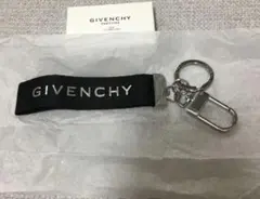 GIVENCHY キーホルダー　新品