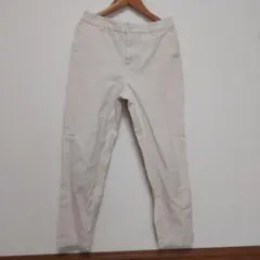 アイボリー スリムフィット カジュアルパンツ　チノ