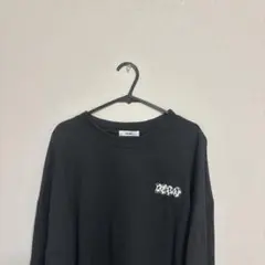 Perushu 牛グラフィック ブラックトレーナー ロンＴ