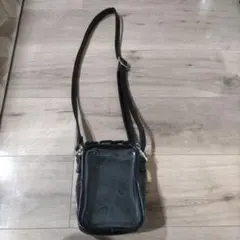 黒い透明ポケット付きショルダーバッグ