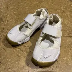 nike エアリフト 24