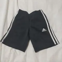 120cm adidas アディダス 黒 ハーフパンツ サイドストライプ ズボン