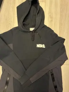 週末割引　Sacai NIKE プルオーバーパーカー ブラックのサムネイル