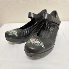 FIRST CONTACT 厚底パンプス22㎝　黒　花柄ウエッジソール 日本製