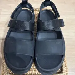 UGG 厚底サンダル ブラックのサムネイル