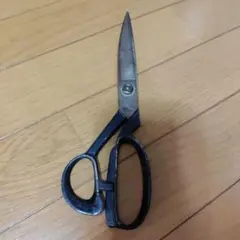 KAI 　裁ちばさみ 　登録　東七郎作　貝印