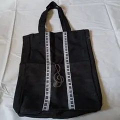 美品　ピアノ鍵盤刺繍トートバッグ