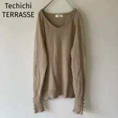 テチチテラス Vネックニット 袖ボタン ベージュ 薄手 綺麗目 オフィカジ 秋