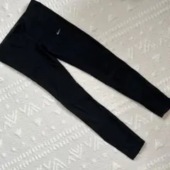 Nike ブラックレギンス　スパッツジッパーポケット付き　レディース