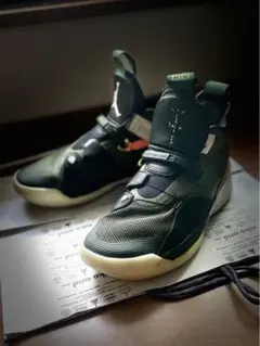 Travis Scott × NIKE Air Jordan 33