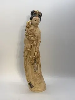 L504」長期保管品 象牙風 天然素材 見目麗しい観音立像 置物 - メルカリ