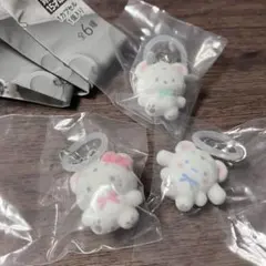 【匿名配送】3つセット　サンリオ　めじるしアクセサリー　ふわふわスノー