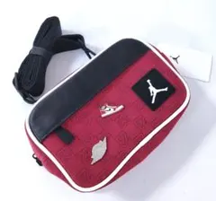 新品　JORDAN ミニショルダーバッグ 赤黒 ナイキ メンズ レディースのサムネイル