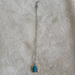 ターコイズ風のネックレス