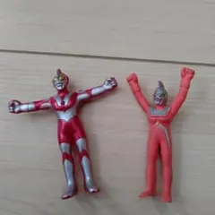 ウルトラマンウルトラセブン？ミニチュアフィギュア豪華2体セット特撮ヒーロー