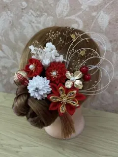 つまみ細工髪飾り　金箔付 　成人式　卒業式　前撮り 　　ウェディング