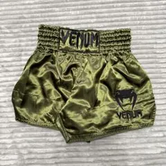 Venum オリーブグリーン ショートパンツ