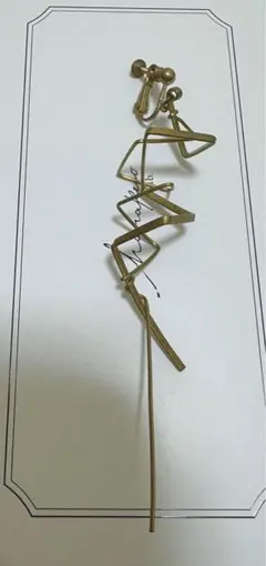 片耳イヤリング　デザインイヤリング