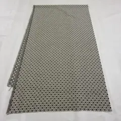 幾何学模様の織り生地はぎれ