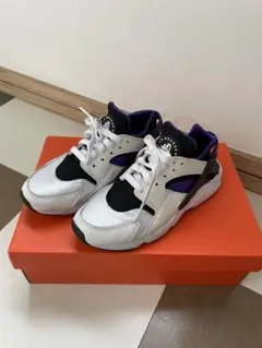 NIKE ナイキ エアハラチ カジュアルスニーカー ホワイト/ブラック/パープル