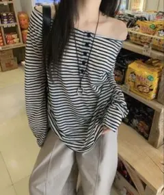 ボーダー柄 長袖カットソー オフショルダー