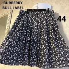 美品　大きいサイズ44 バーバリー　総柄スカート　日本製のサムネイル