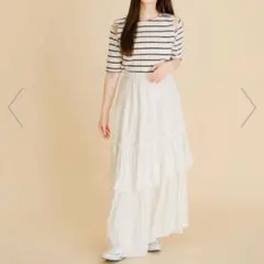 フリル付きホワイトロングスカートのサムネイル