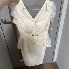 DAZZY ペプラムドレス M クリーム色