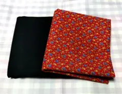 はぎれ　カットクロス　2種　黒無地　赤の花柄生地 まとめ売り　50×100cm