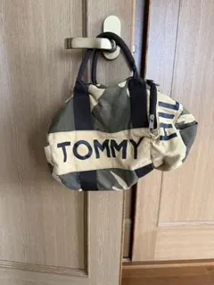 TOMMY HILFIGER（トミーヒルフィガー）迷彩柄ボストンバッグのサムネイル