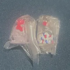 モンチッチ×ハローキティ めじるしアクセサリー　2個セット