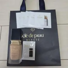 clé de peau タンフリュイドエクラマット　オークル30