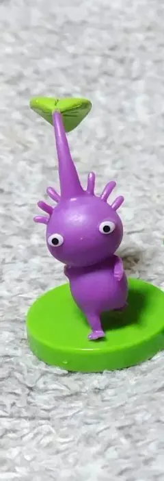 チョコエッグ　紫ピクミン　1体です(*'▽'*)