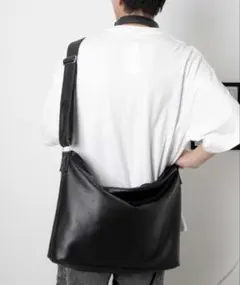 ブラック ショルダーバッグ 合成皮革