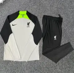 セットアップ ウェア