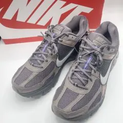【新品】NIKE ナイキ ズーム ボメロ 5 ケイブストーン 28cmのサムネイル