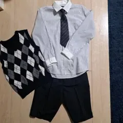 フォーマルセット（シャツ・ネクタイ・ベスト・パンツ）130センチ