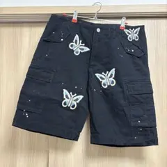 CRAWLING DEATH 蝶刺繍 カーゴショートパンツ