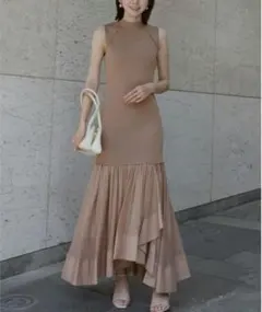 アニュアンス　25ss セミマーメイドニットワンピース　ベージュ　Mサイズ