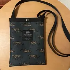 Kiu ヒョウ柄 ショルダーバック 緑 サコッシュ