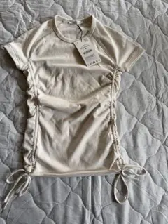 ZARA サイドギャザー 半袖Tシャツ Mサイズ アイボリー 新品タグ付きのサムネイル