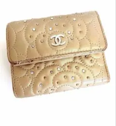 シャネル　CHANELゴールド 財布　スモールフラップウォレット　CC カメリア