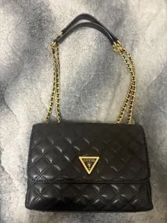GUESS ブラック ショルダーバッグ