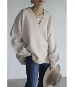 Bonjour Sagan ボンジュールサガン　ディープVネックニット