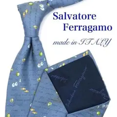 【美品】Salvatore Ferragamo ネクタイ 動物 総柄 水色